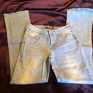 Levi's Demi fit jeans